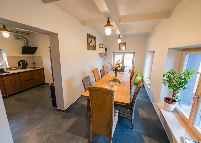 Vintage Pilot\'S House - Pupoli